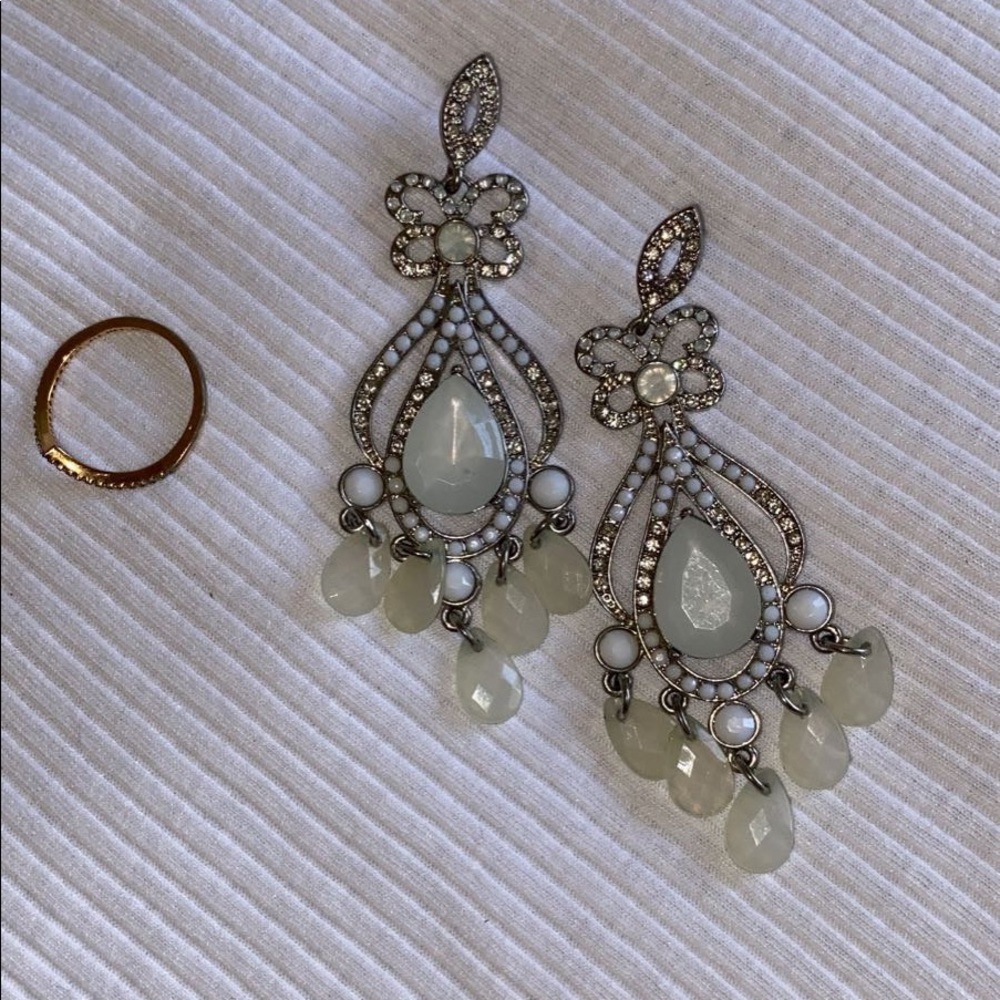 Chandelier earrings